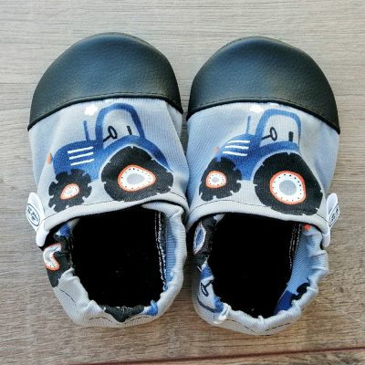 Otroški copati - Traktorji na sivi